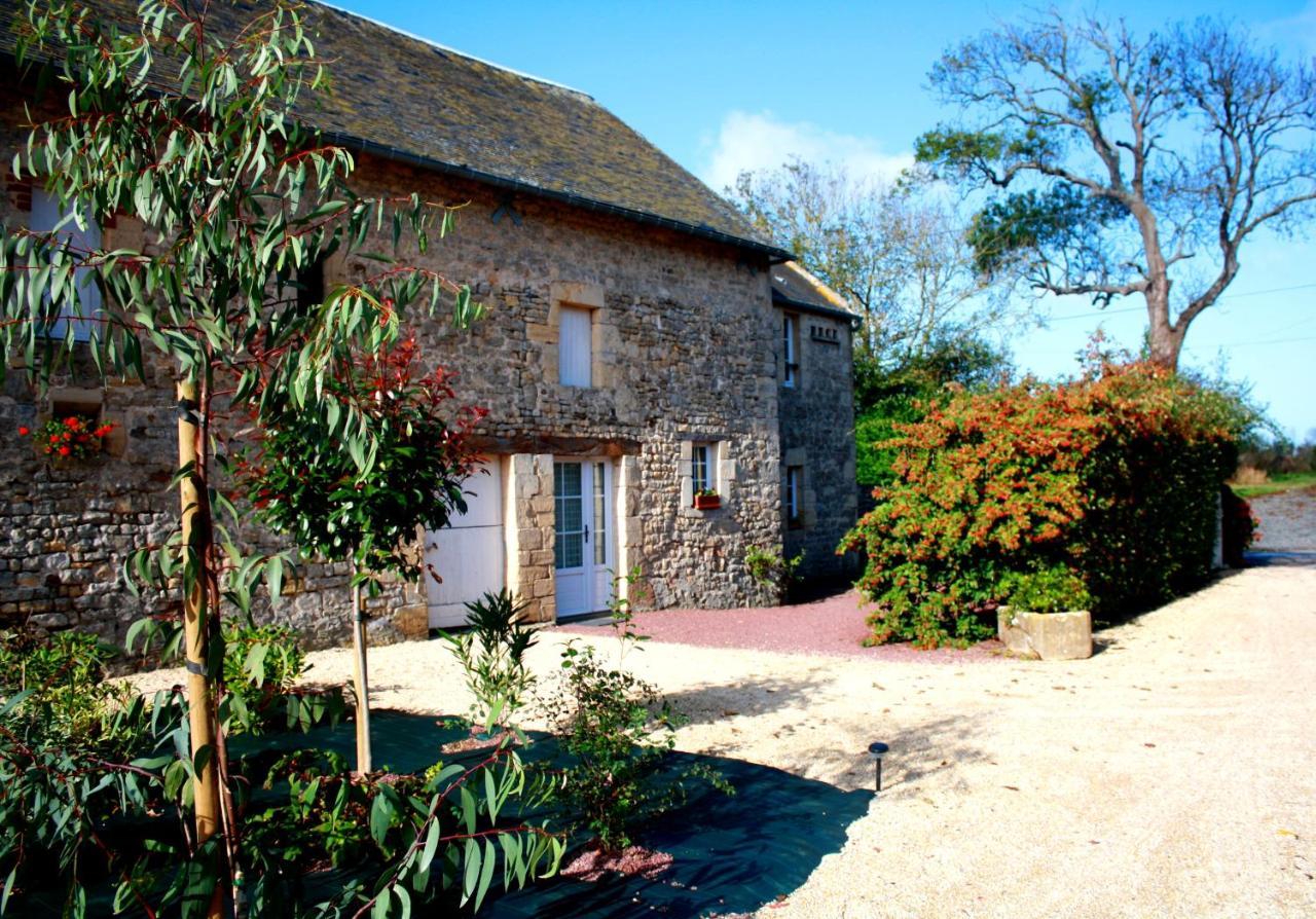 Maison du Terroir: Chambres Privées avec Petit-Déjeuner Artisanal Vierville-sur-Mer Exterior photo
